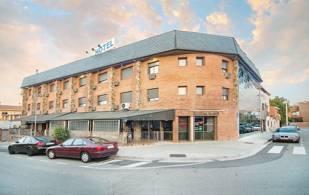 Hotel Sant Pere Ll Hspii Rubí Exterior foto